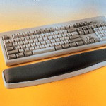 Fellowes Adjustable Gel Wrist Rest. Sapphire. Each