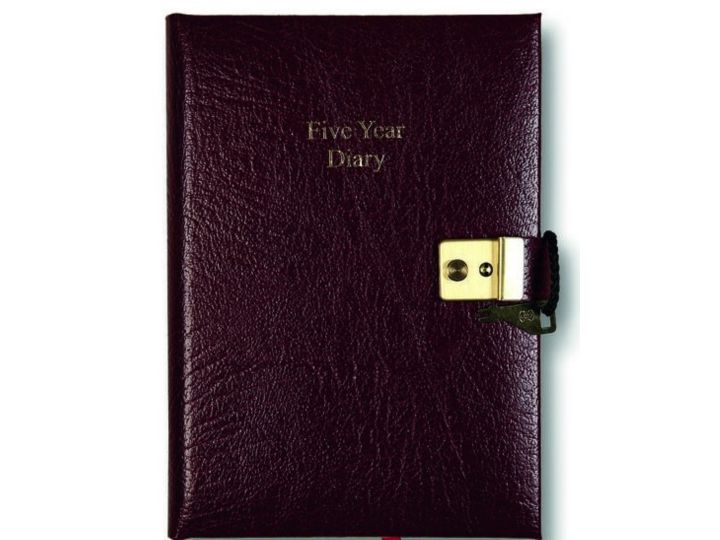 Montana Grain Leather Five Year Diary with Lock and Key 140x95mm, Burgundy
